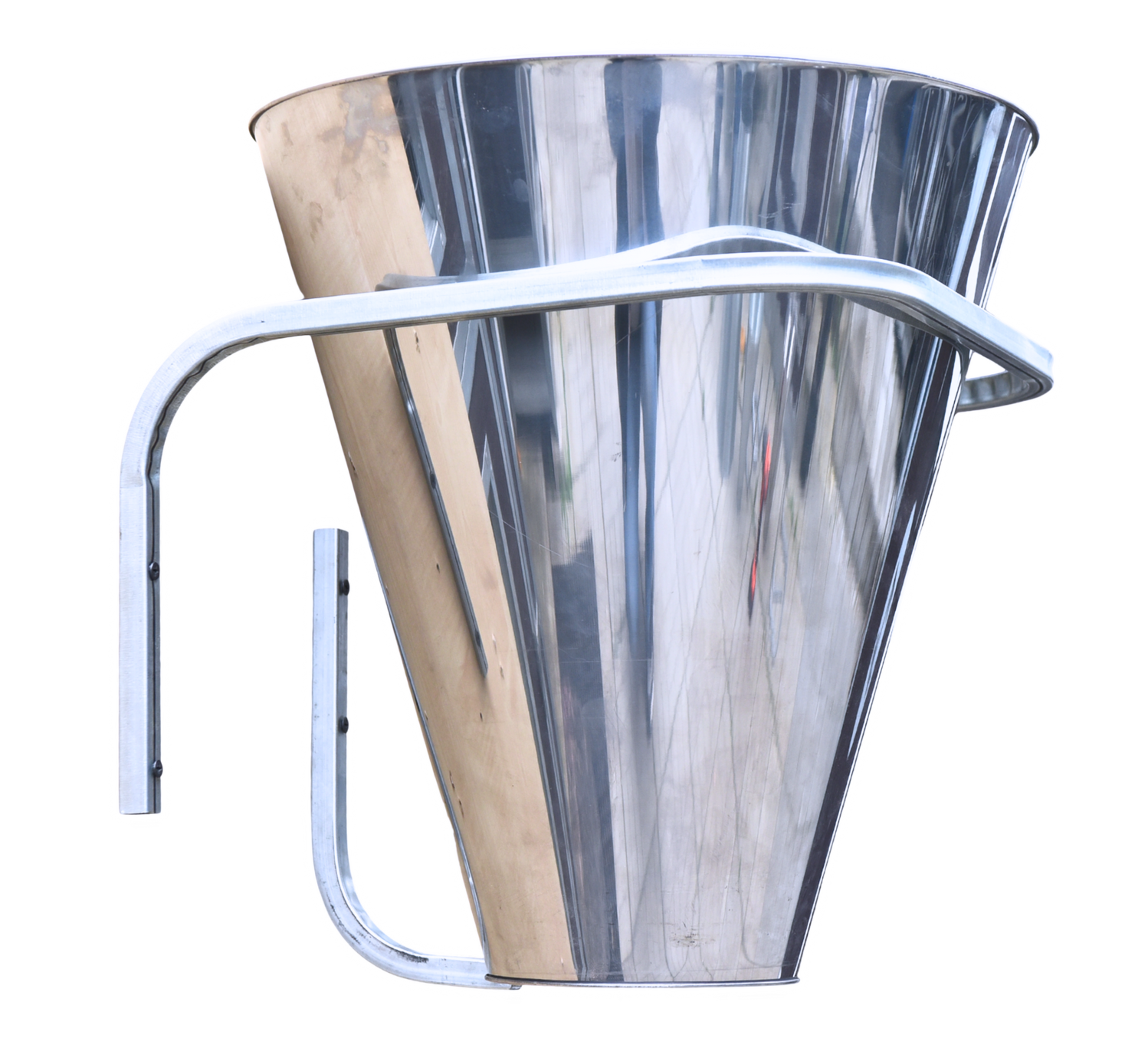 Конус для убоя "L" - усиленный с кронштейном крепления (D-125/310; Н-330). Фото 4 Конус для убоя "L" - усиленный с кронштейном крепления (D-125/310; Н-330). Фото 4