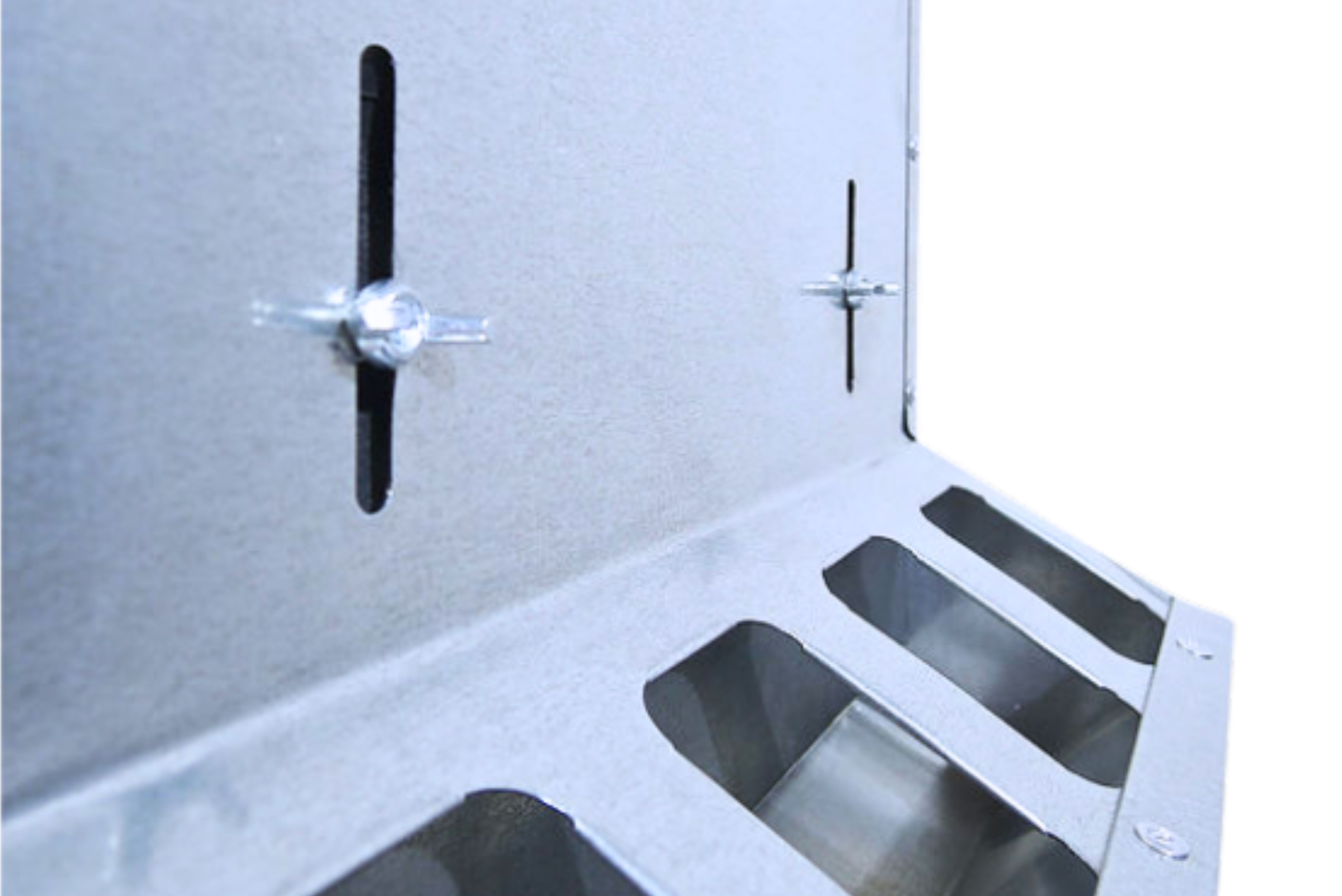 Кормушка бункерная односторонняя "Нетпотерь 25-1" фронт кормления на 10 голов. Фото 16 Кормушка бункерная односторонняя "Нетпотерь 25-1" фронт кормления на 10 голов. Фото 16